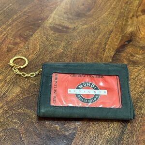 NWT Mundi Men's Black Leather Wallet with Keychain